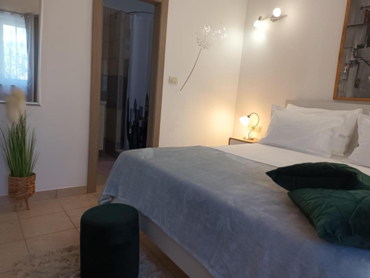 Villa Kuca Za Odmor Maka Kučiće Exterior foto