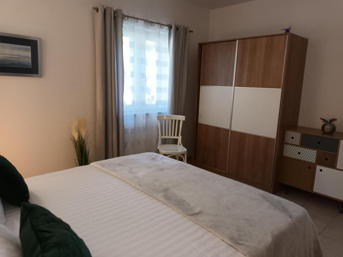 Villa Kuca Za Odmor Maka Kučiće Exterior foto