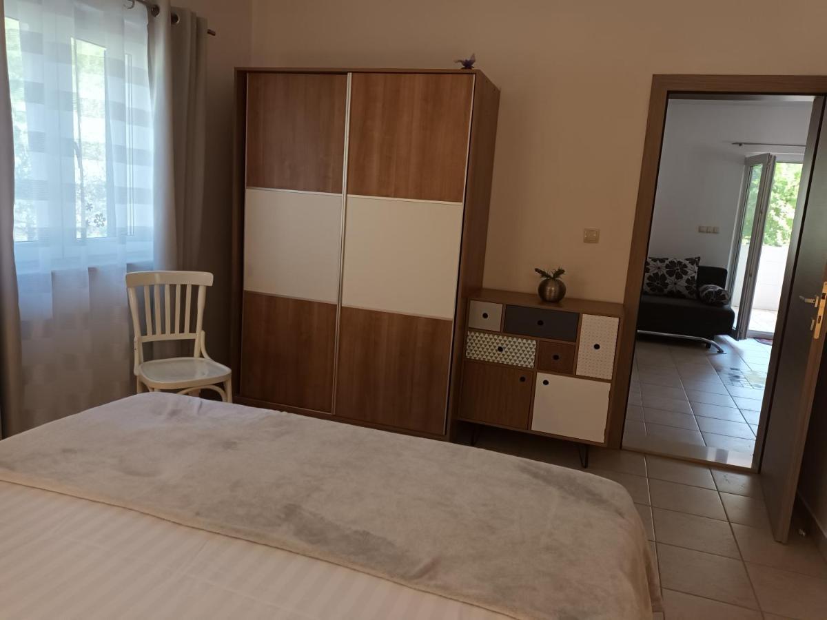 Villa Kuca Za Odmor Maka Kučiće Exterior foto