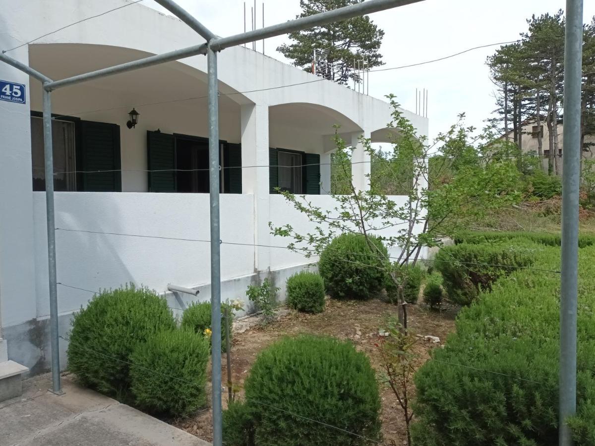 Villa Kuca Za Odmor Maka Kučiće Exterior foto